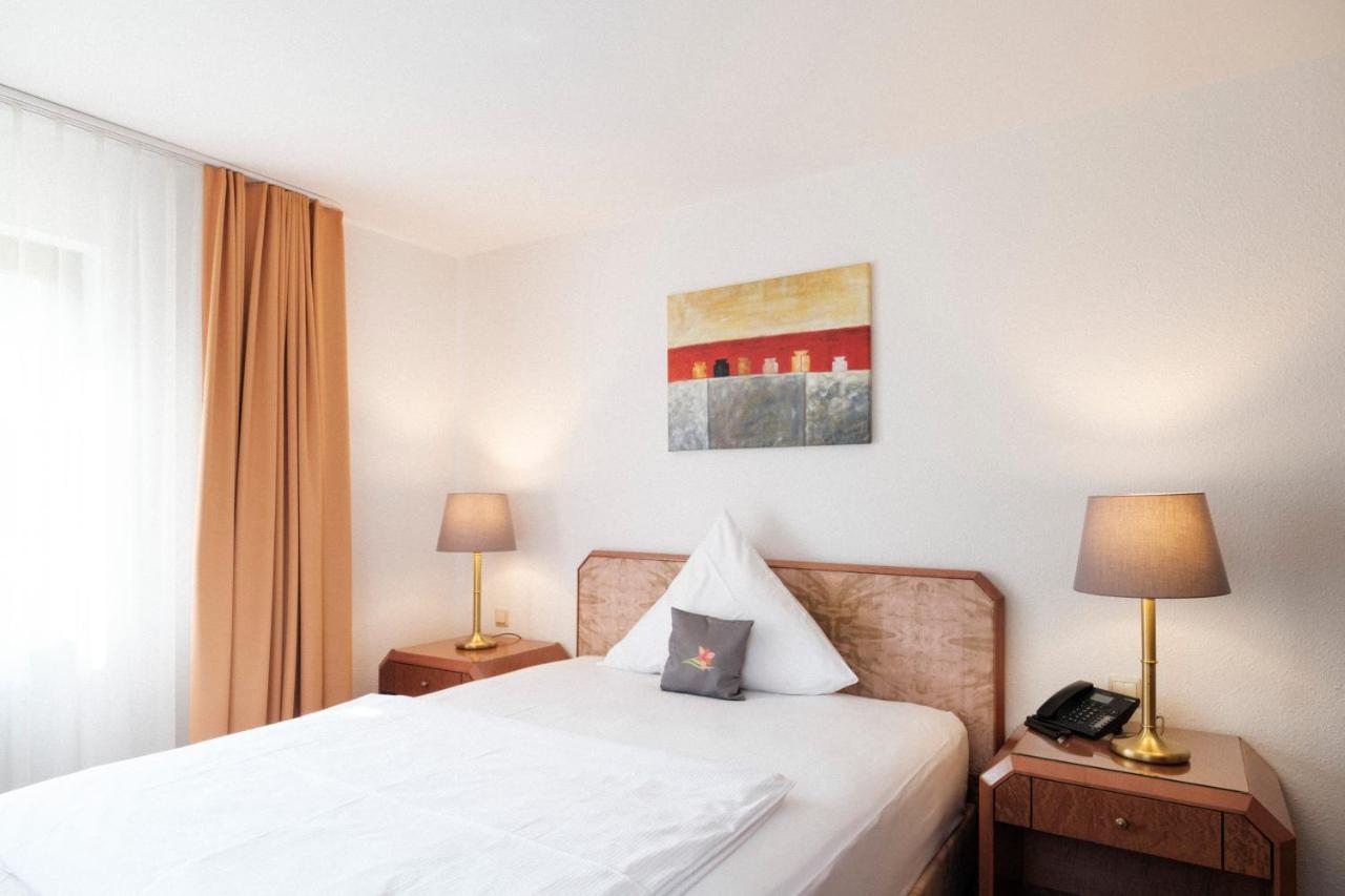 Flora Moehringen Hotel 3*