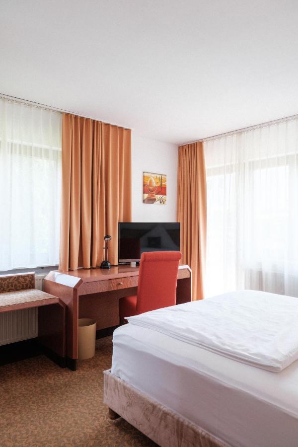 Flora Moehringen Hotel