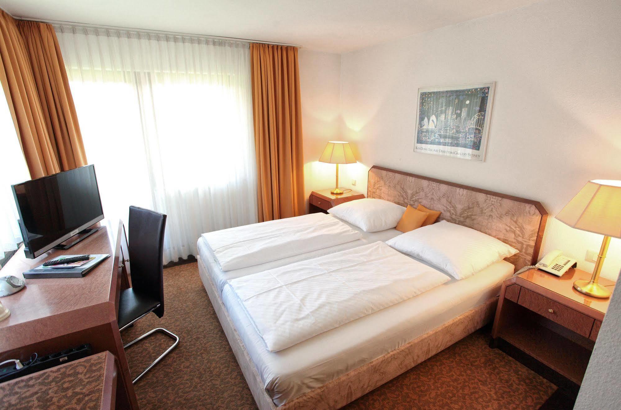 Hotel Flora Moehringen Stuttgart