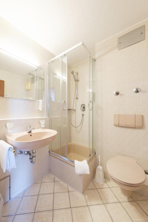 Flora Möhringen 3* Stuttgart