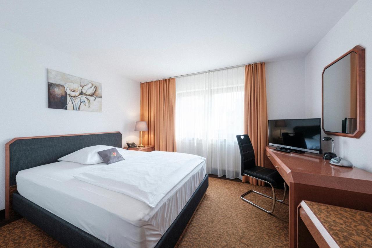 Flora Moehringen Hotel