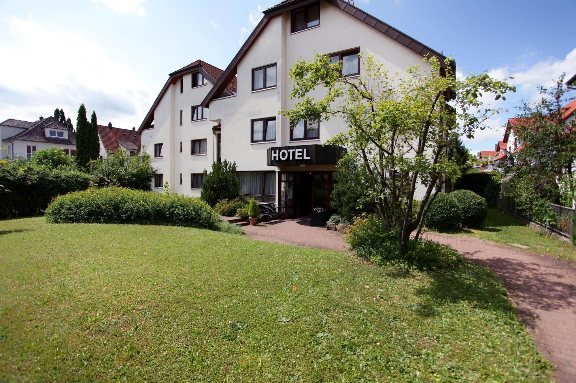 Flora Moehringen Hotel 3*